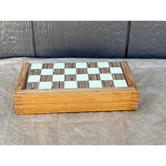 Vintage Wooden Chess Travel Storage Box Made In Taiwan Dovetail Joints - Picture 1 of 11